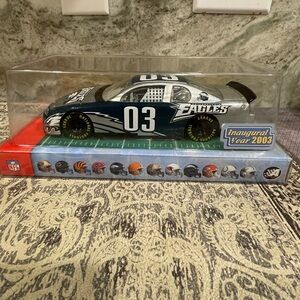 PHILADELPHIA EAGLES INAUGURAL 2003 LIMITED EDITION 1:24 DIE CAST. NIB